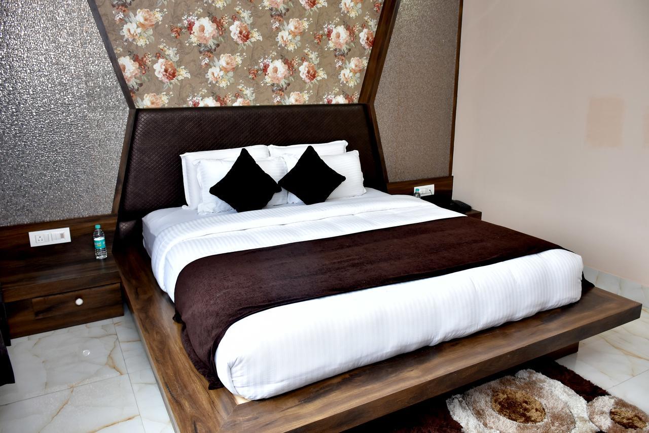 Hotel Daftari Palace Kishanganj Exterior photo