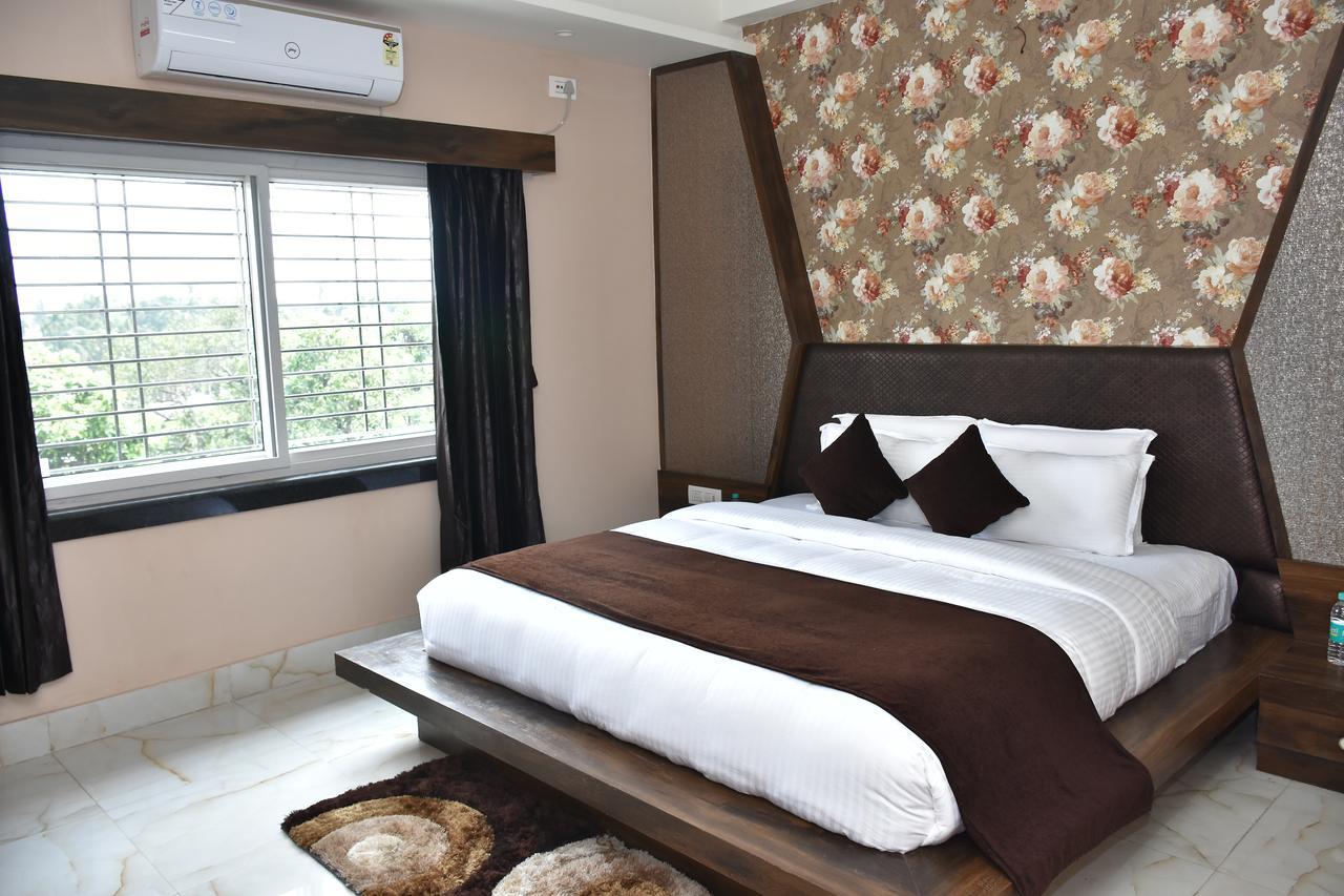 Hotel Daftari Palace Kishanganj Exterior photo