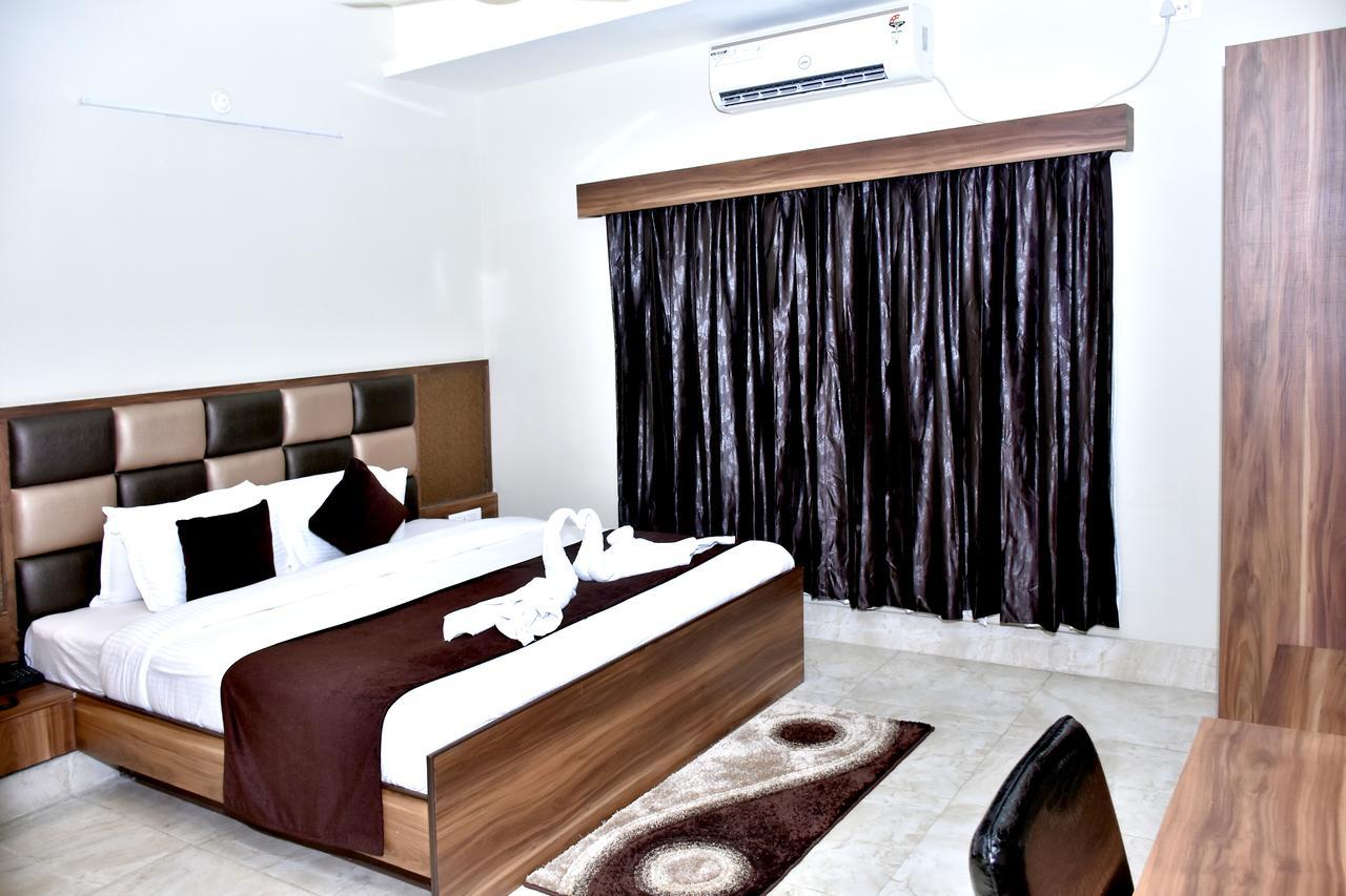 Hotel Daftari Palace Kishanganj Exterior photo