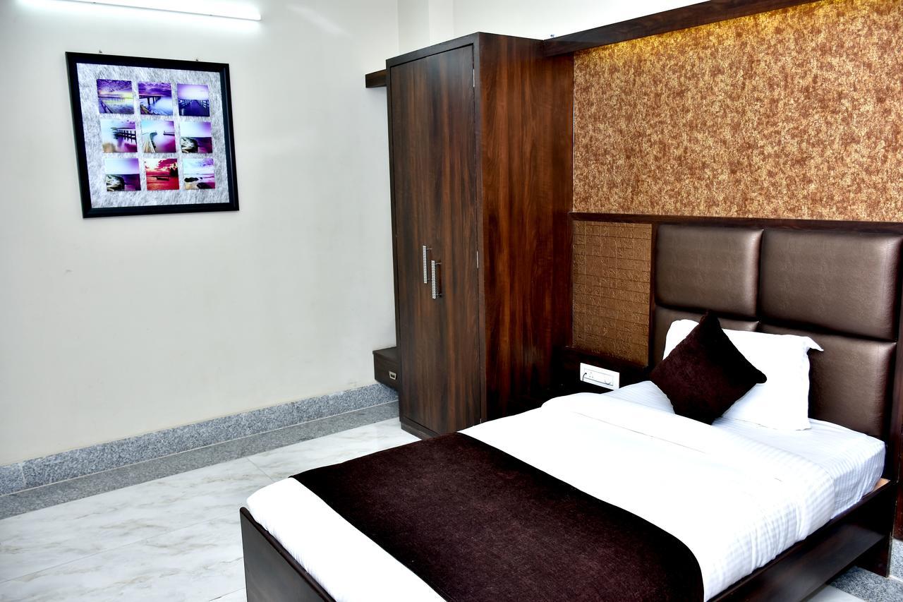 Hotel Daftari Palace Kishanganj Exterior photo