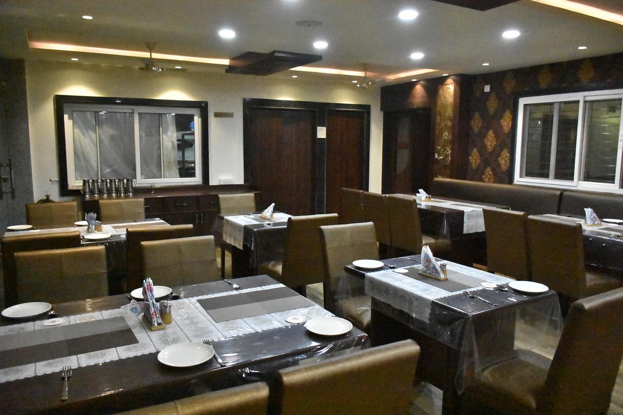 Hotel Daftari Palace Kishanganj Exterior photo
